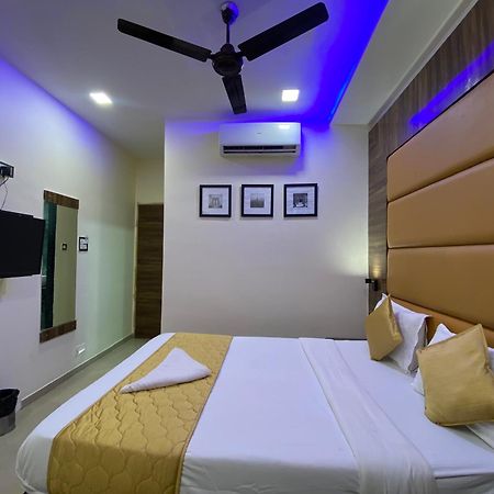 Hotel Blue Wellington - Near Mumbai Airport Quarto foto